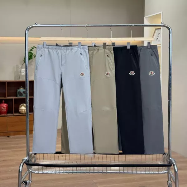 몽클레어 아웃도어 스판 캐주얼 팬츠