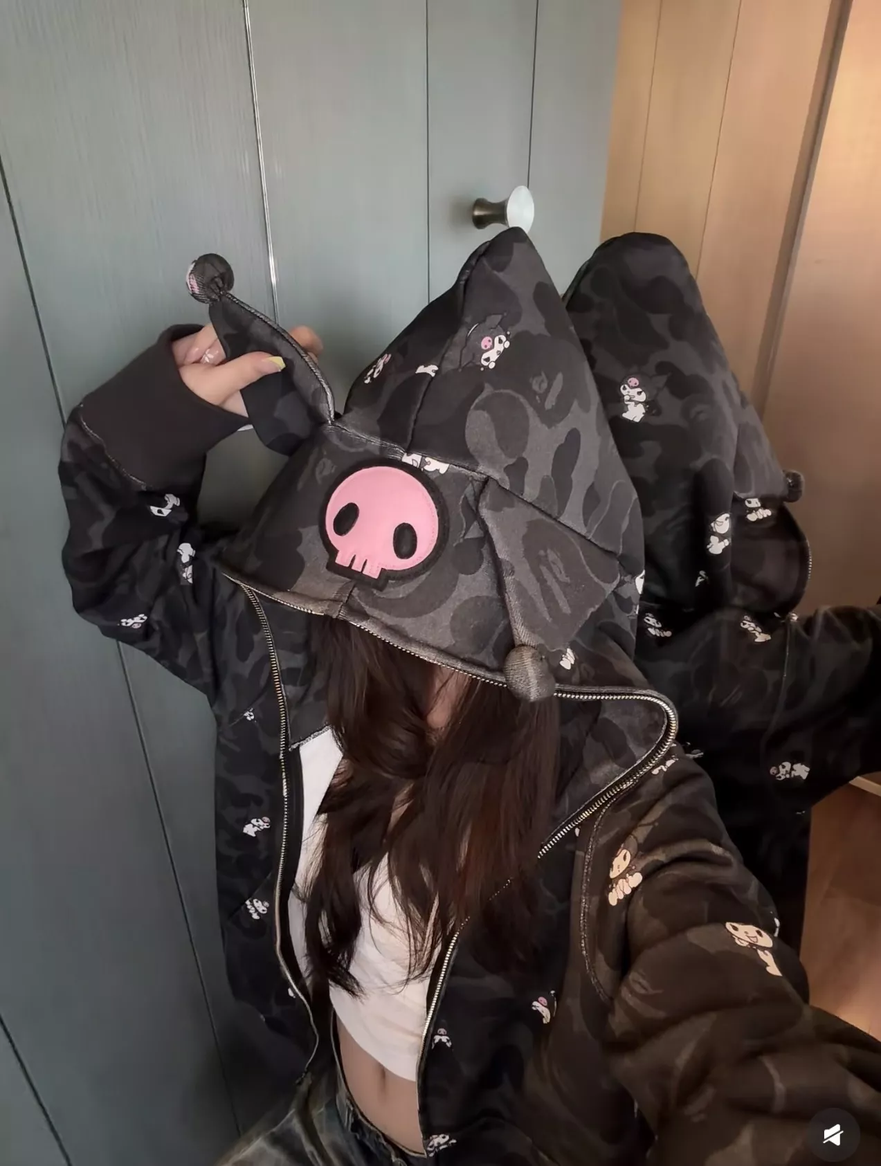 베이프 산리오 쿠로미 블랙 카모 후드 집업 상세 이미지 18