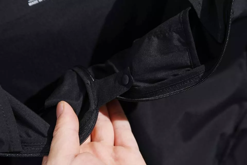 아크테릭스 경량 후드 집업 재킷 상세 이미지 8