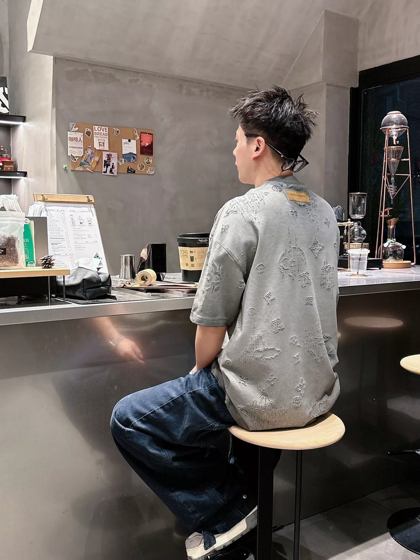 루이비통 로고 번아웃 자카드 반소매 티셔츠 상세 이미지 11