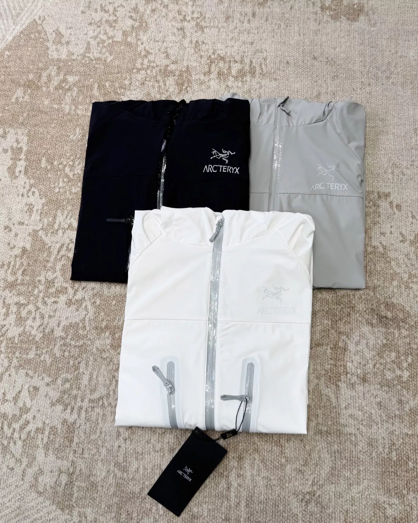 아크테릭스 남녀공용 후드 바람막이 재킷 상세 이미지 16