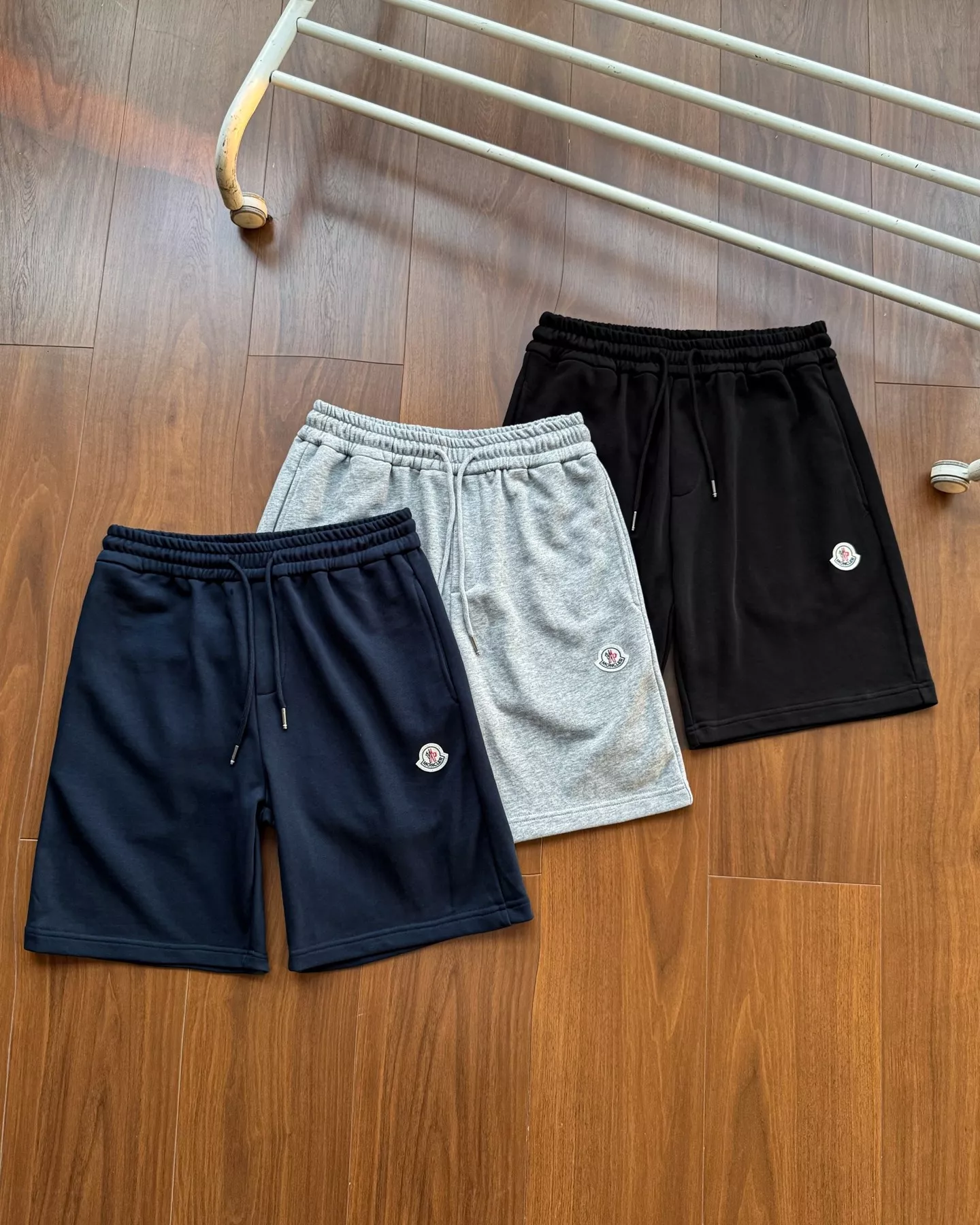 몽클레어 로고 자수 코튼 반바지 상세 이미지 5