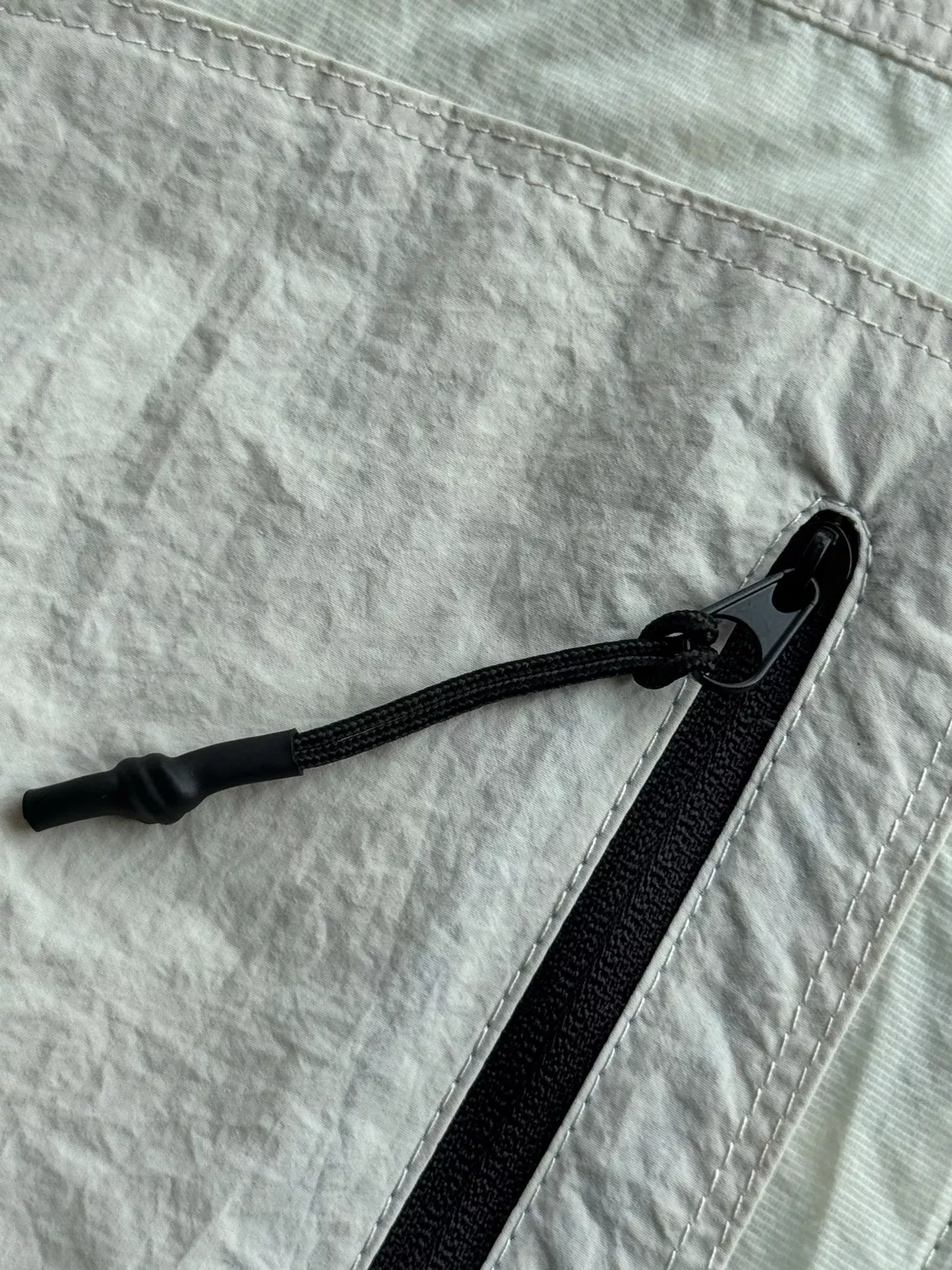 아크테릭스 행독 재킷 상세 이미지 16