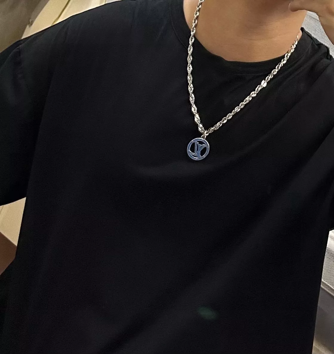 루이비통 복고 무드의 체인 목걸이 상세 이미지 9
