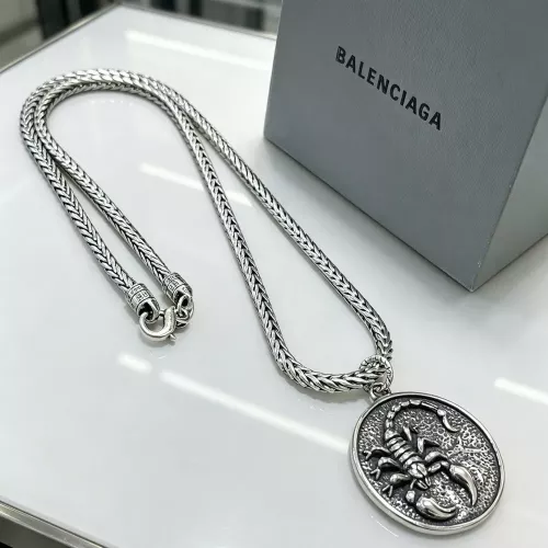 발렌시아가 빈티지 무드 펜던트 체인 목걸이