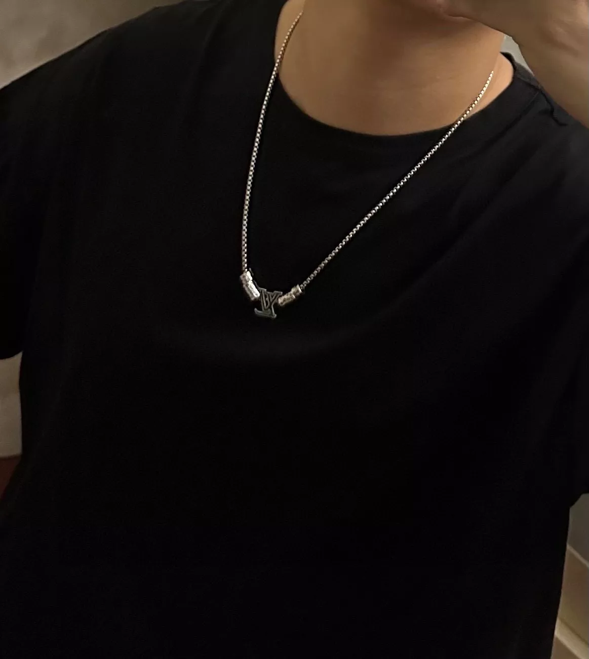 루이비통 빈티지 무드의 체인 목걸이 상세 이미지 9