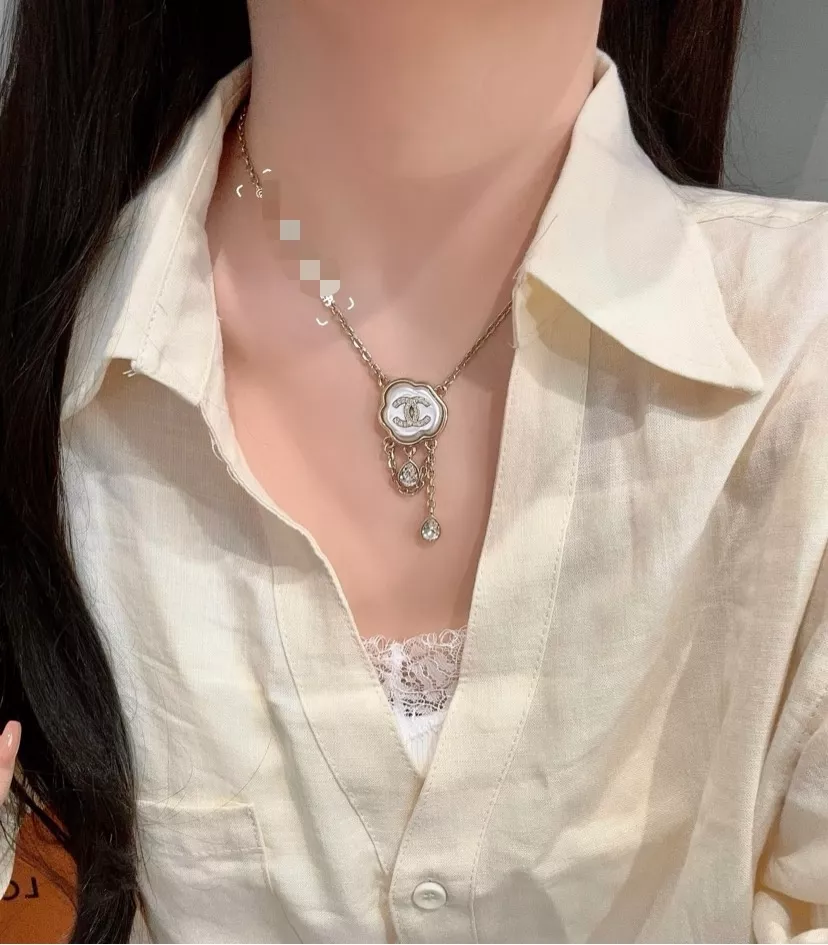 샤넬 플라워 모티브 펜던트 목걸이 상세 이미지 3