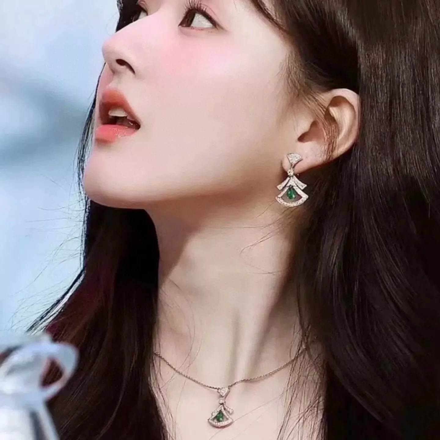 불가리 로즈골드 톤 그린 스톤 장식 목걸이 상세 이미지 7