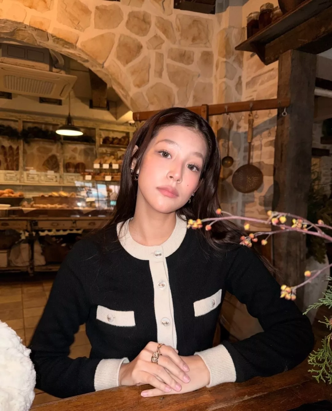 샤넬 투명 리본 드롭 이어링 상세 이미지 30