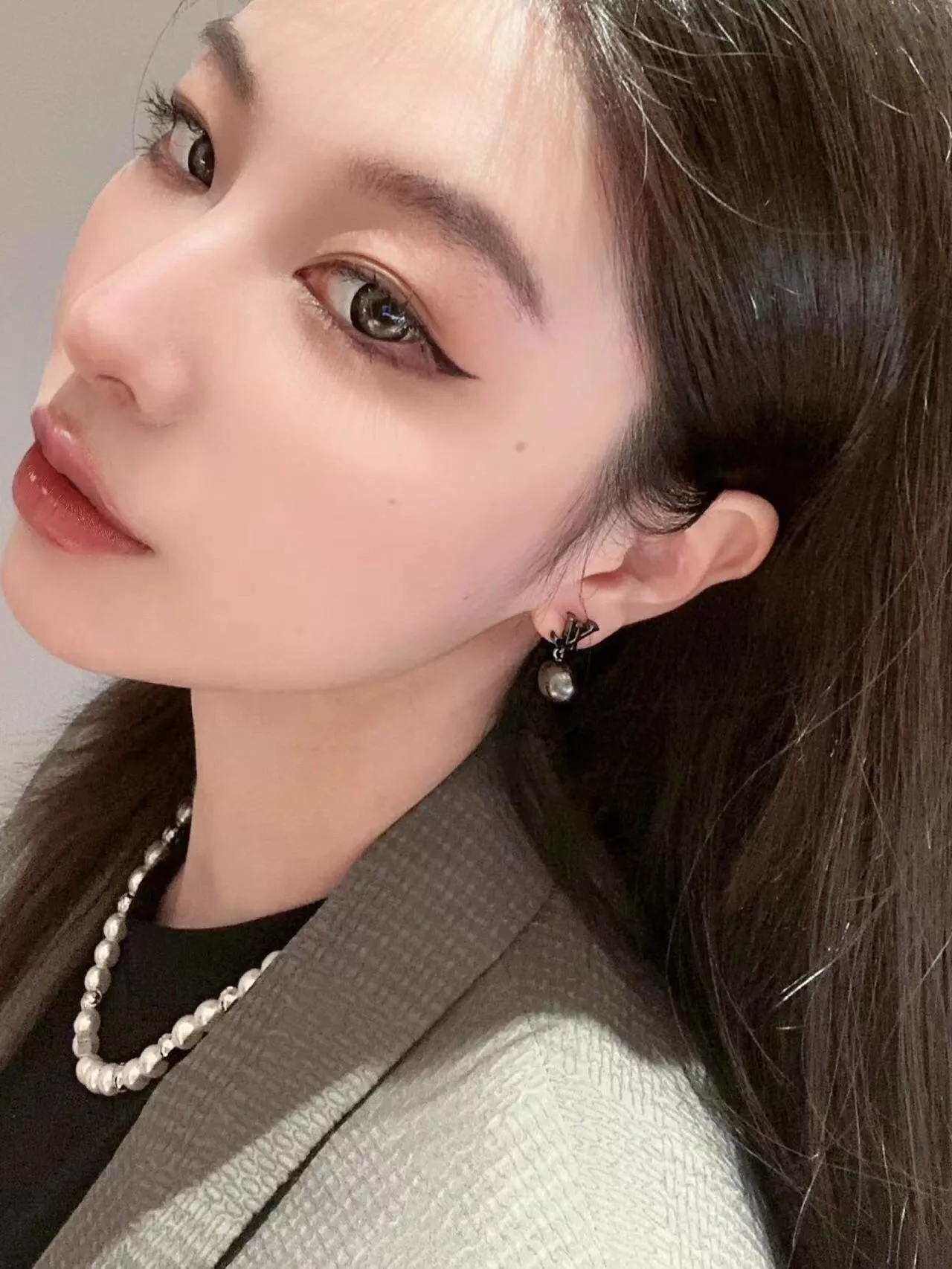 루이비통 진주 장식 체인 목걸이 상세 이미지 13
