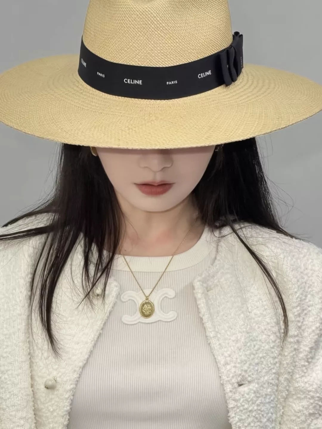 셀린느 골드 펜던트 장식 타원형 목걸이 상세 이미지 13