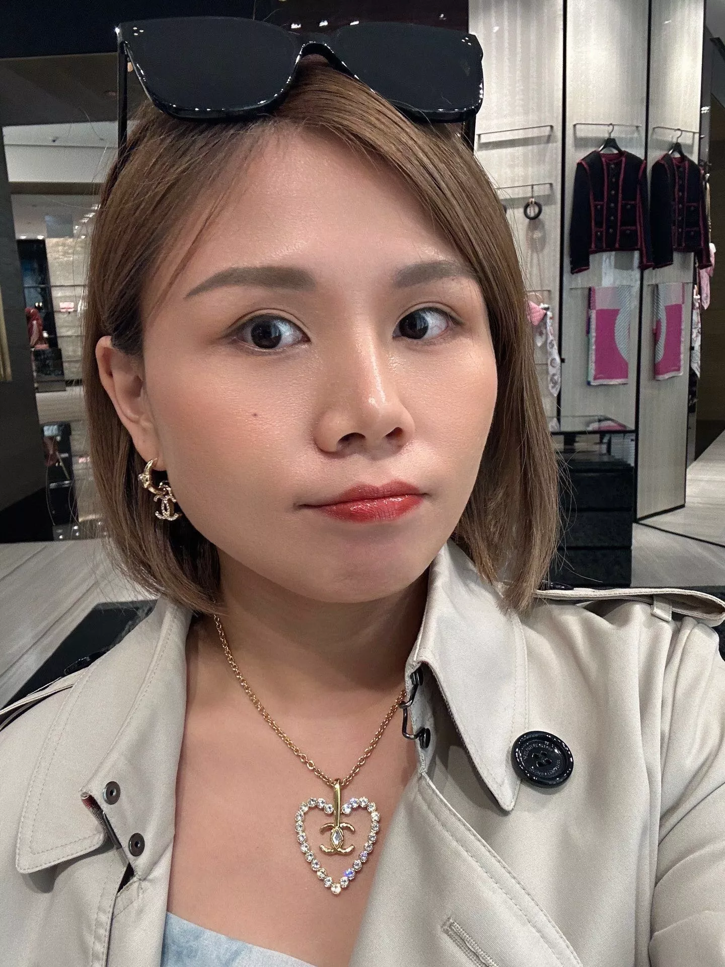 샤넬 하트 장식 드롭 귀걸이 상세 이미지 17