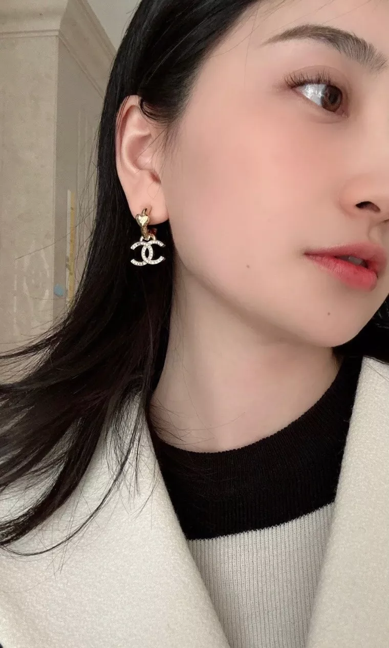 샤넬 하트 장식 드롭 귀걸이 상세 이미지 20