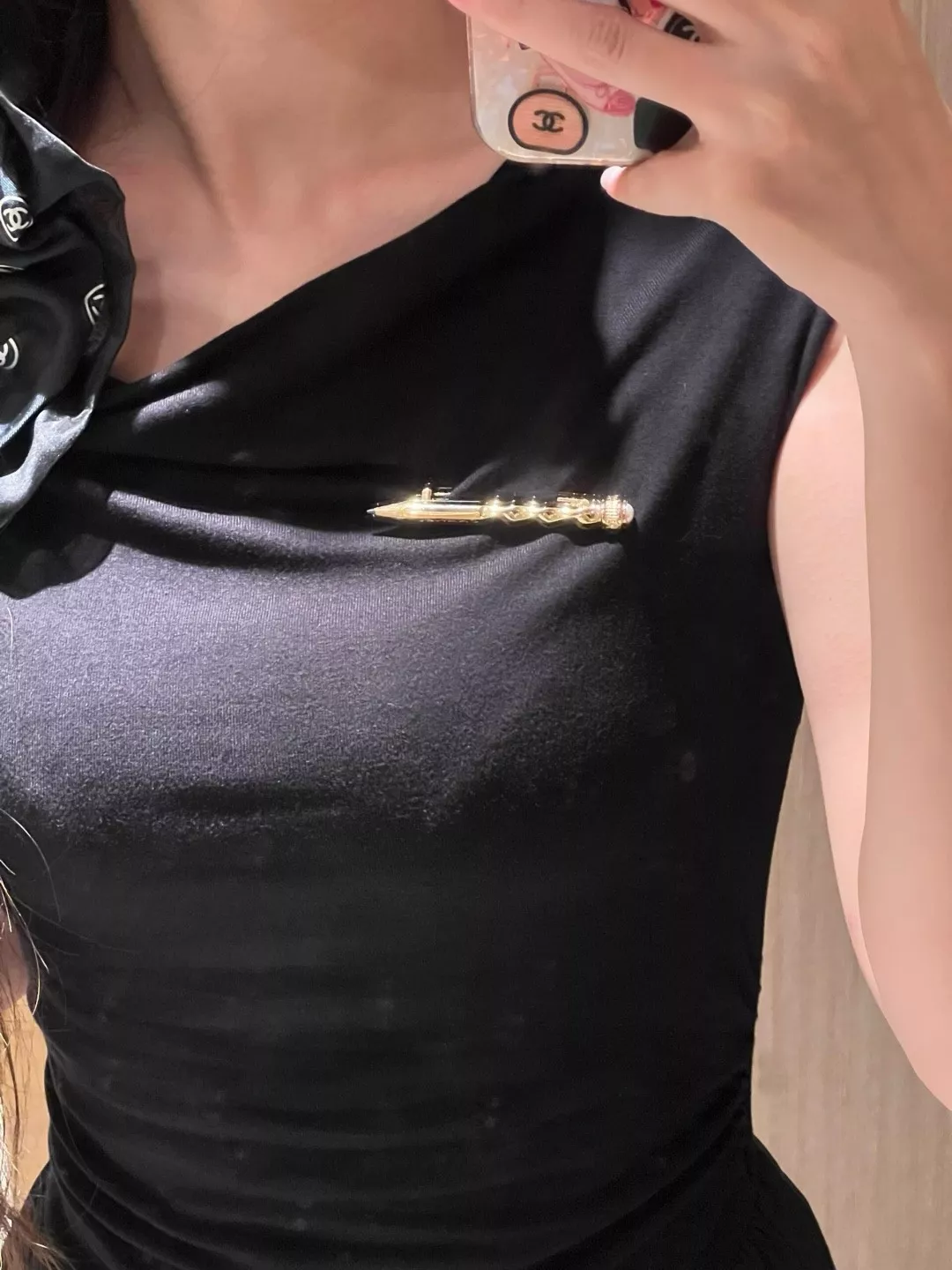 샤넬 연필 모티브 브로치 상세 이미지 17
