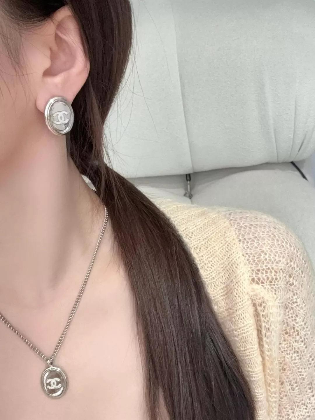 샤넬 실버 톤 미러 펜던트 목걸이 상세 이미지 22