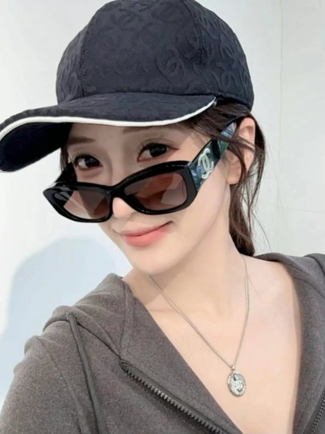 샤넬 실버 톤 미러 펜던트 목걸이 상세 이미지 19