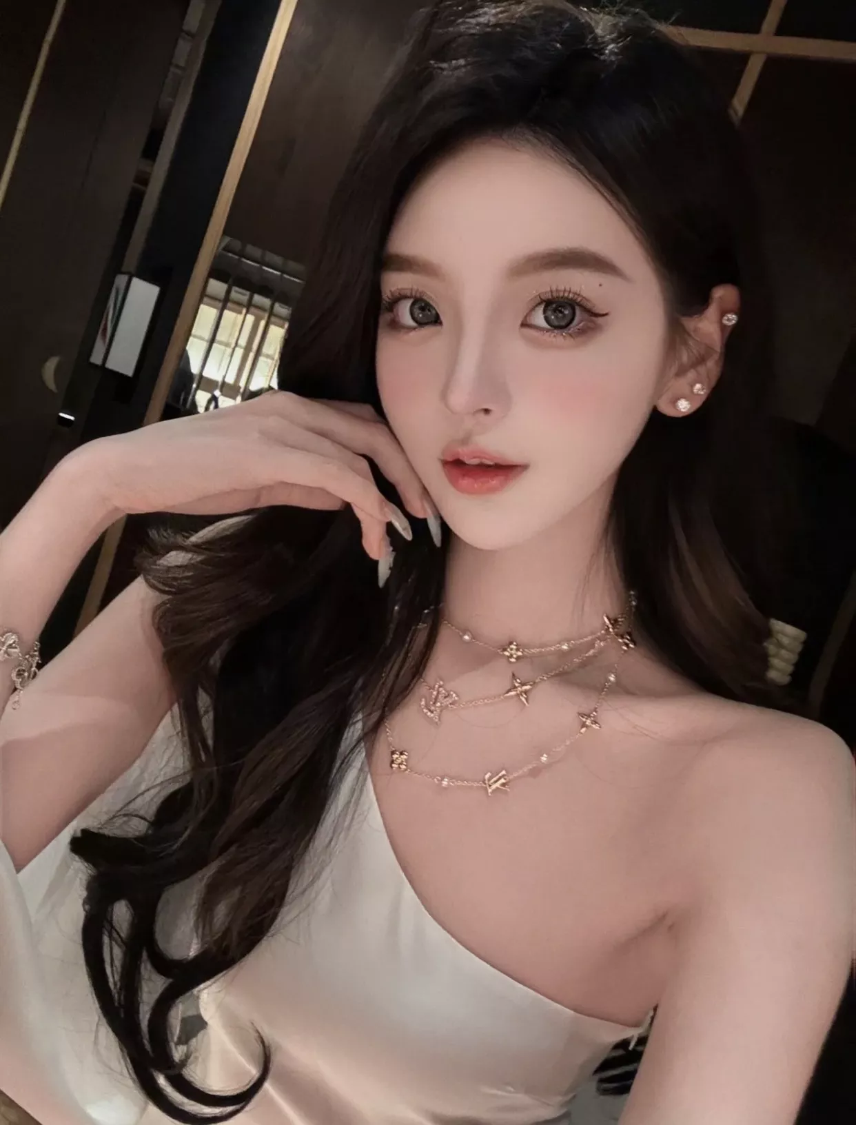 루이비통 플라워 롱 체인 목걸이 상세 이미지 10
