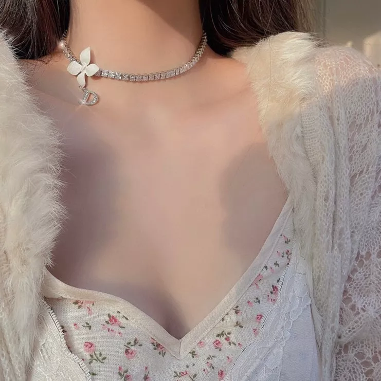 디올 화이트 플라워 장식 풀다이아 초커 상세 이미지 15
