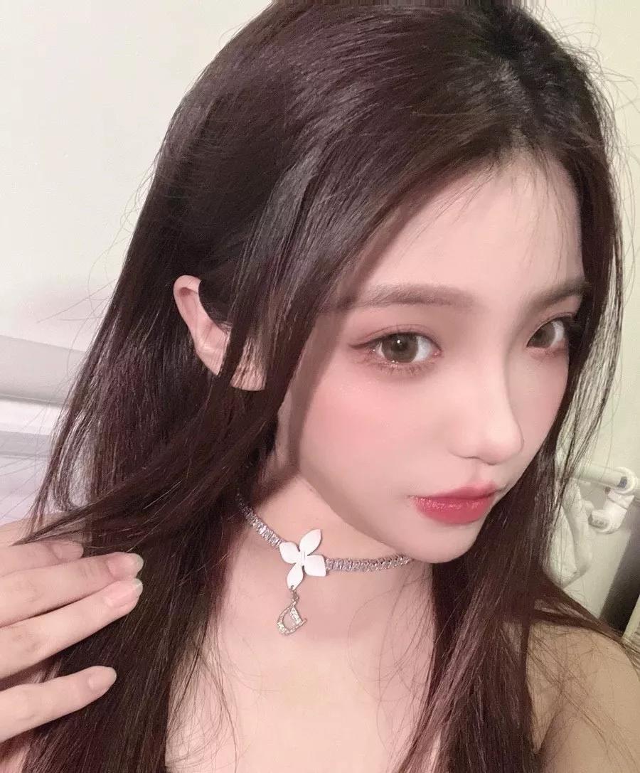 디올 화이트 플라워 장식 풀다이아 초커 상세 이미지 14