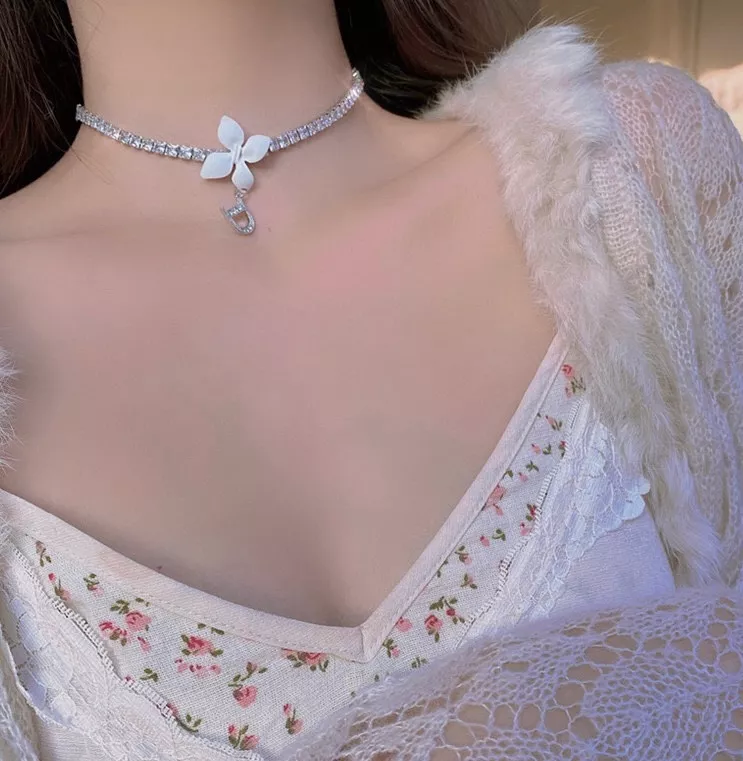 디올 화이트 플라워 장식 풀다이아 초커 상세 이미지 16