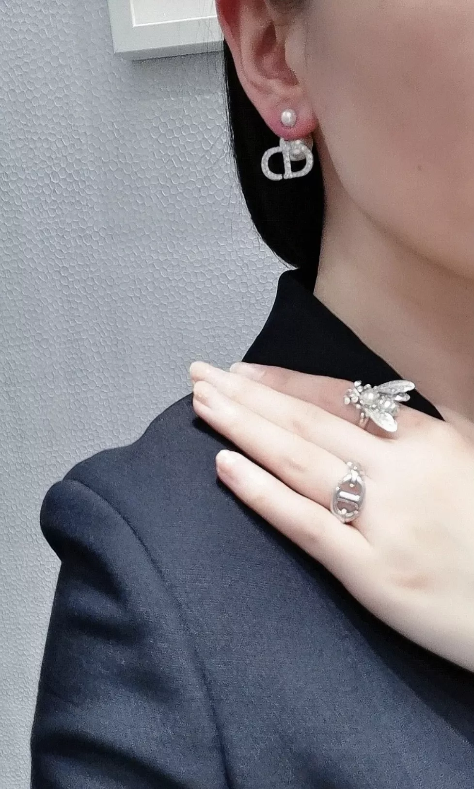 디올 꿀벌 모티브 진주 장식 반지 상세 이미지 12