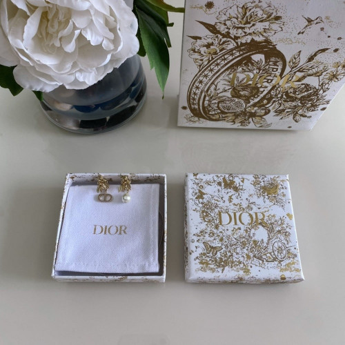 디올 벌 모티브 CD 귀걸이