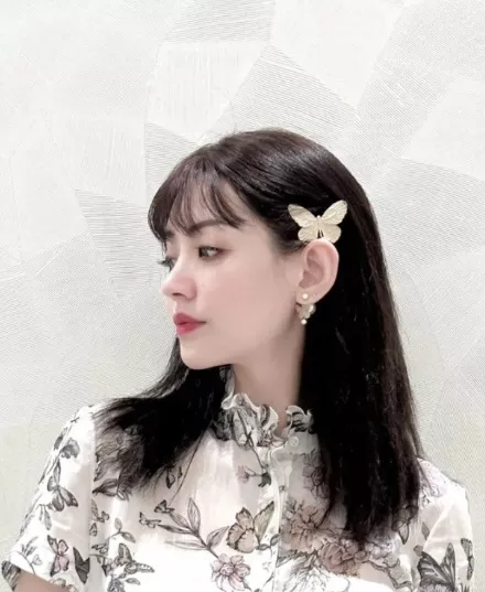 디올 버터플라이 모티브 진주 장식 귀걸이 상세 이미지 23