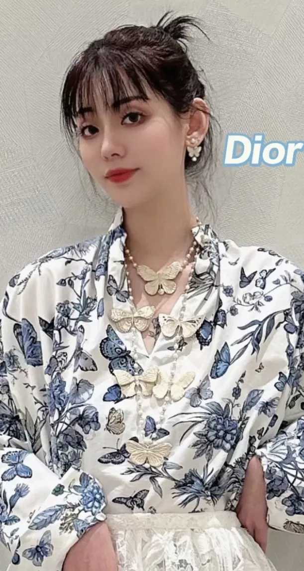 디올 버터플라이 모티브 진주 장식 귀걸이 상세 이미지 20
