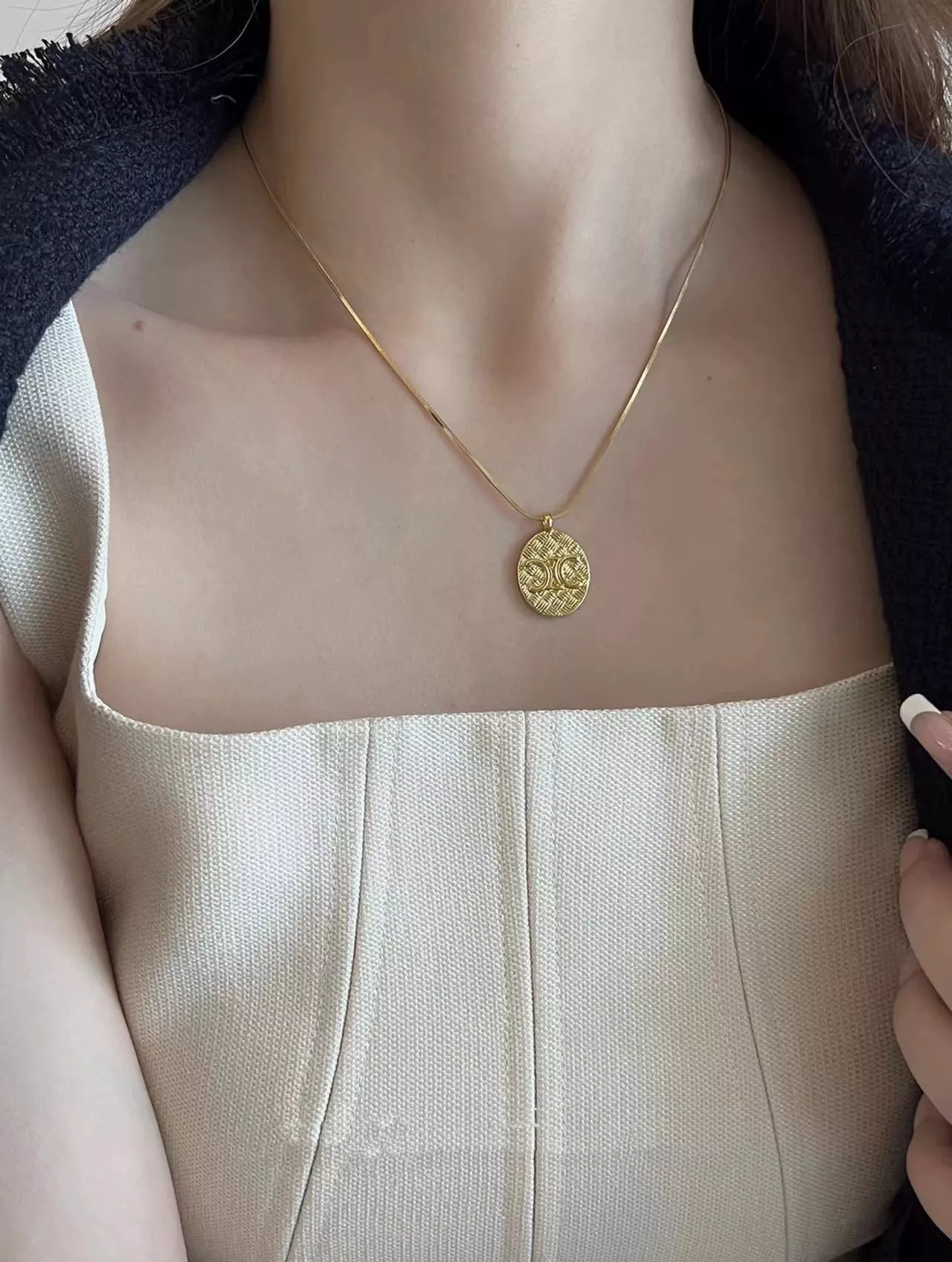 셀린느 타원형 개선문 브레이드 체인 목걸이 상세 이미지 19