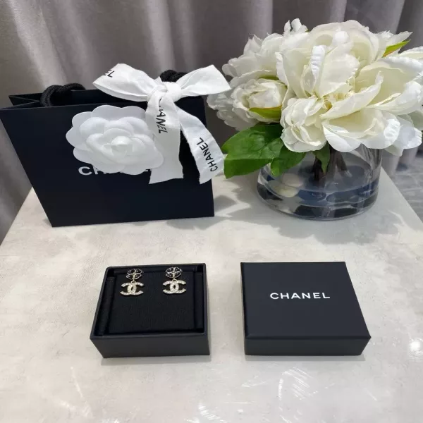 샤넬 까멜리아 더블 C 드롭 귀걸이
