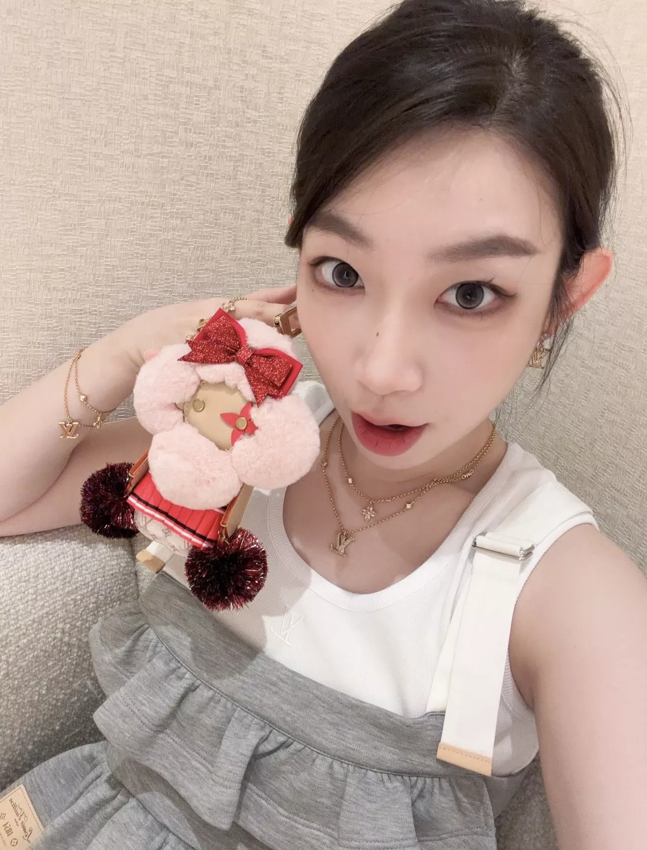 루이비통 로고 드롭 이어링 상세 이미지 13