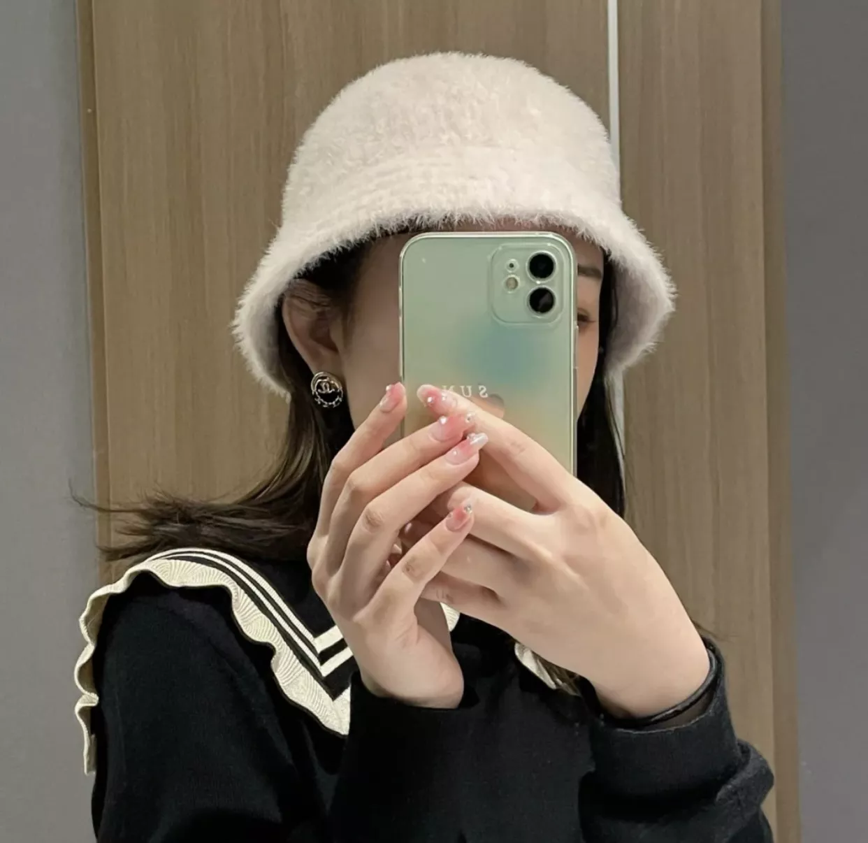샤넬 체인 디테일 원형 귀걸이 상세 이미지 26