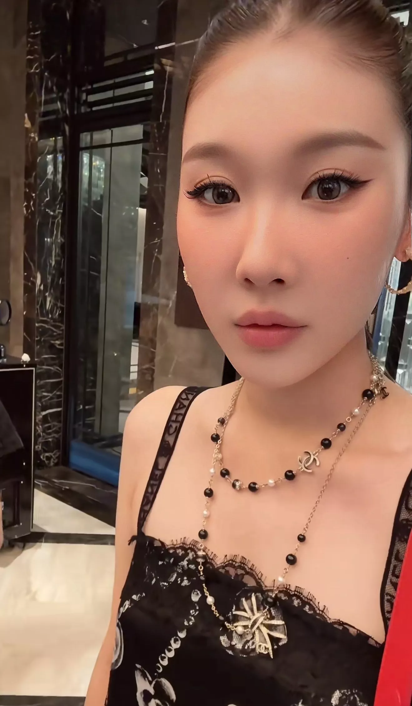 샤넬 진주 롱체인 나비 리본 목걸이 상세 이미지 22