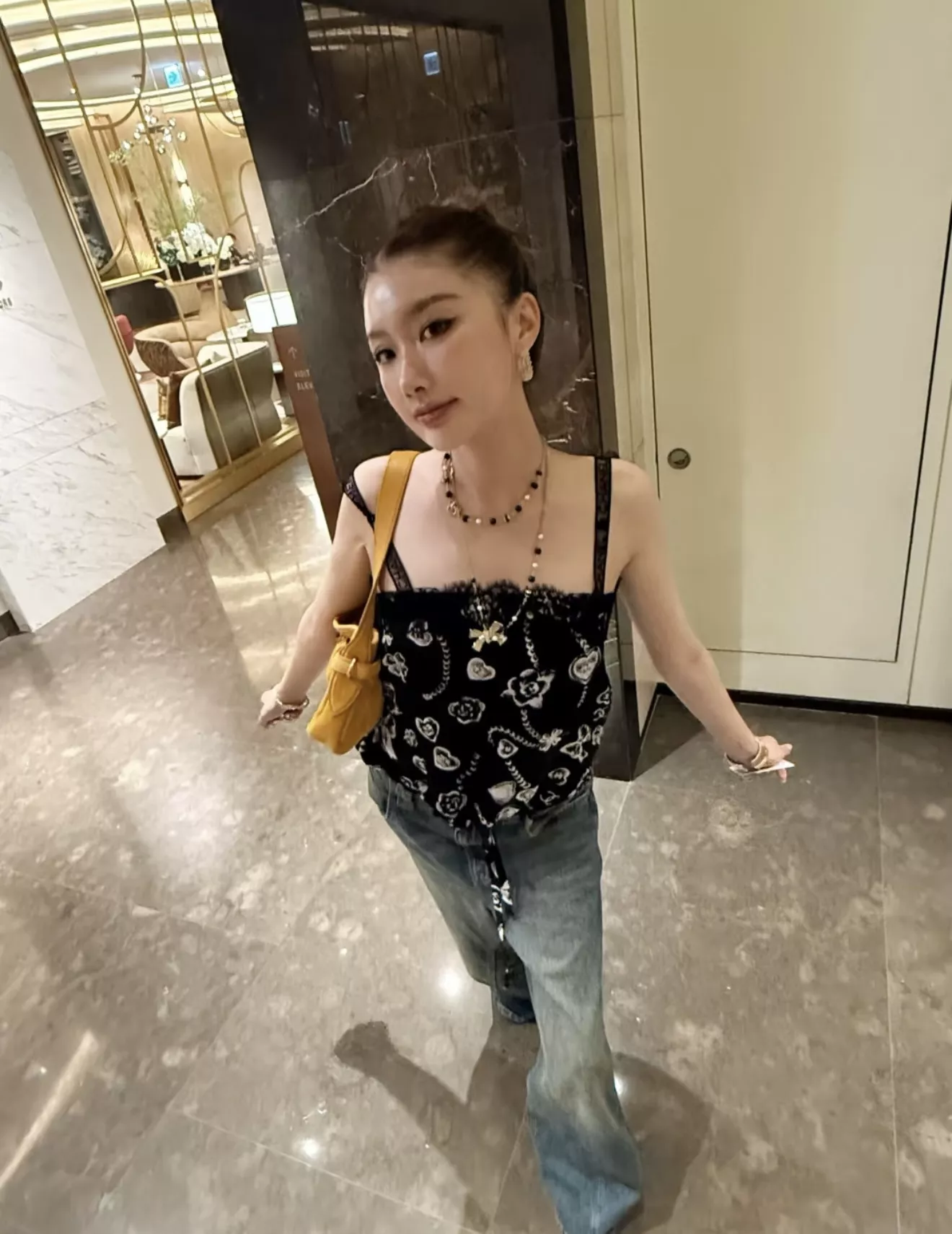샤넬 진주 롱체인 나비 리본 목걸이 상세 이미지 17