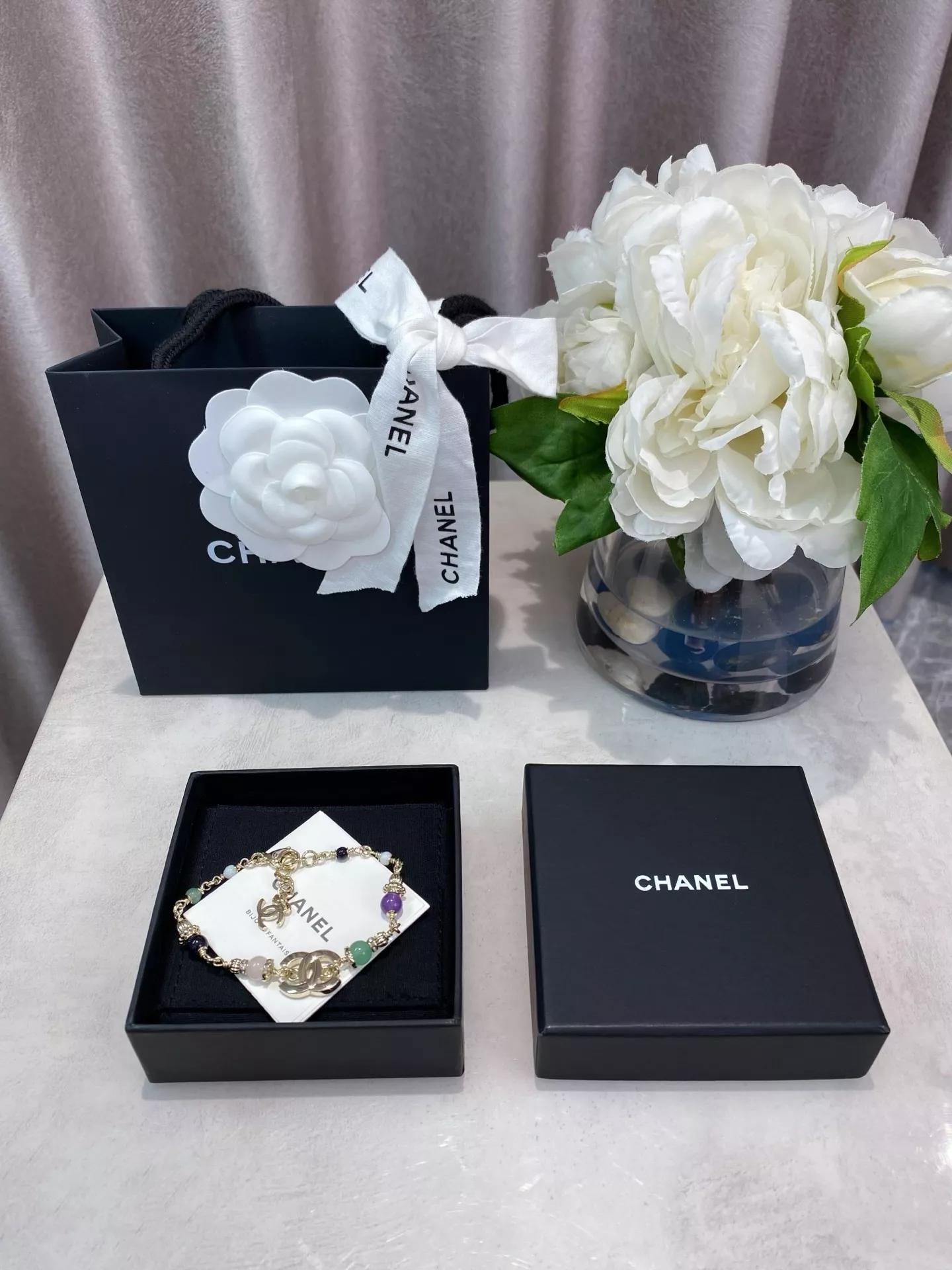 샤넬 더블 C 모티브 멀티스톤 체인 팔찌 상세 이미지 1