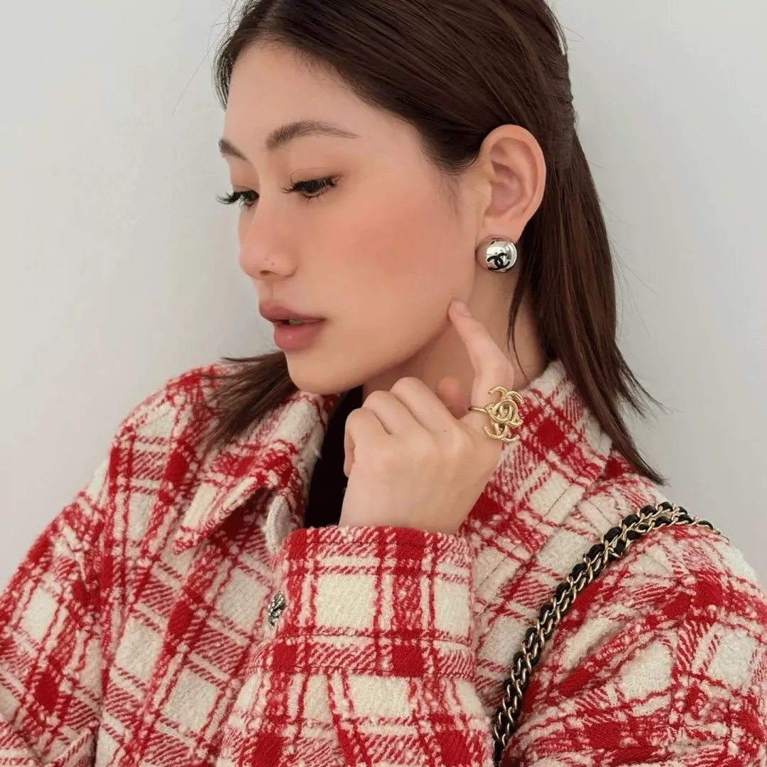샤넬 원형 볼 이어링 상세 이미지 16