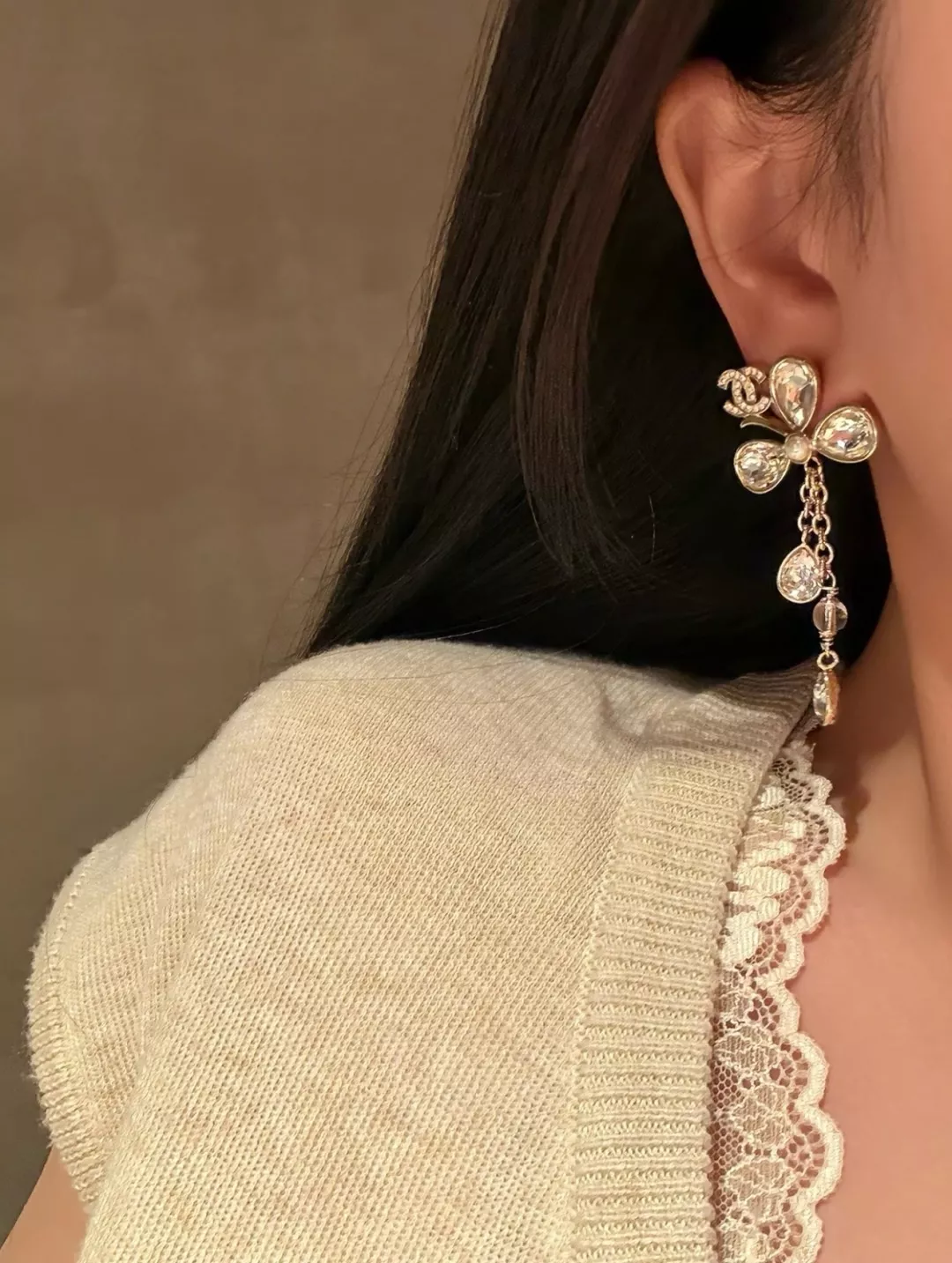 샤넬 삼엽 클로버 더블 C 태슬 이어링 상세 이미지 12