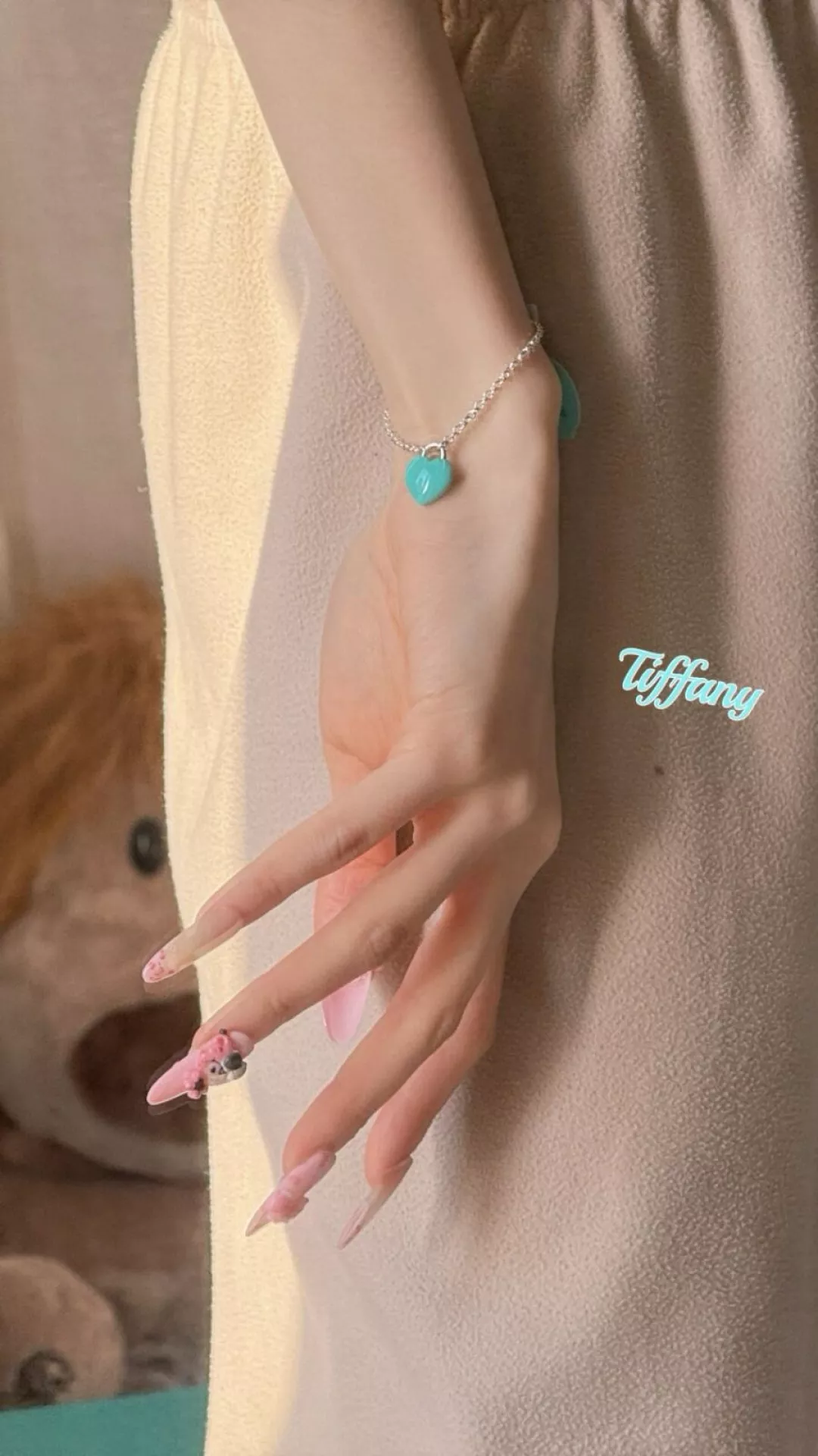티파니앤코 더블 하트 태그 에나멜 팔찌 상세 이미지 32