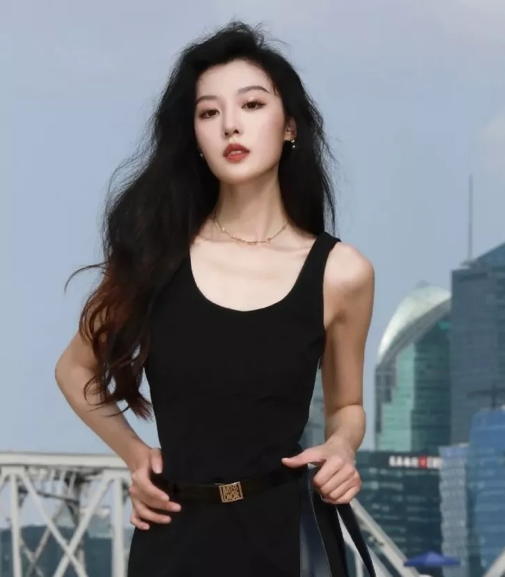 디올 레드 하트 레터링 펜던트 목걸이 상세 이미지 33