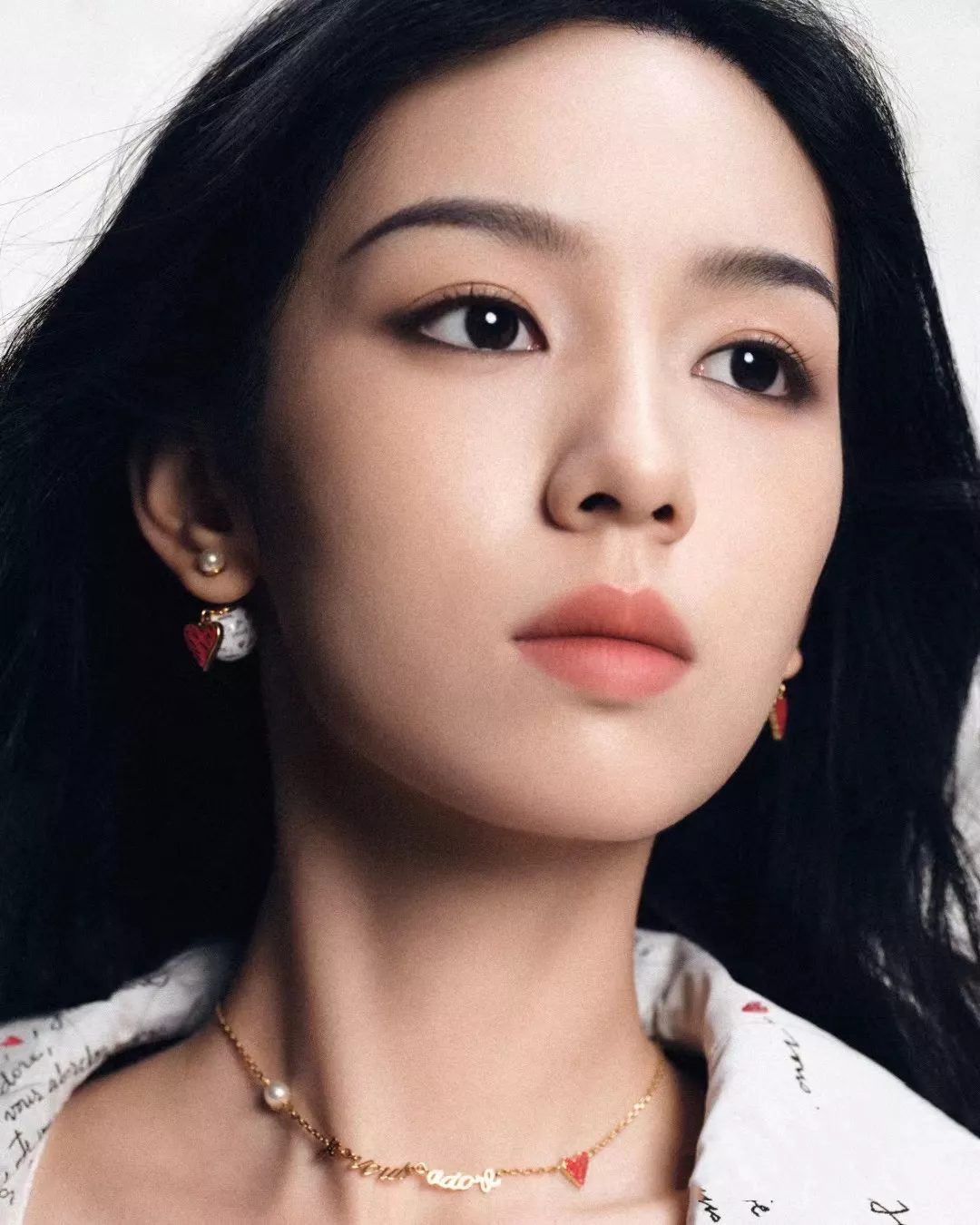 디올 레드 하트 레터링 펜던트 목걸이 상세 이미지 9