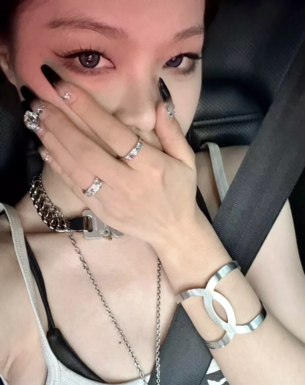 샤넬 오픈형 메탈 팔찌 상세 이미지 20