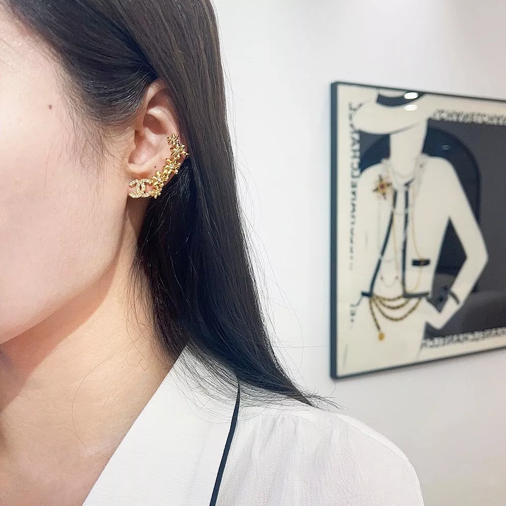 샤넬 빈티지 무드의 플라워 이어 커프 귀걸이 상세 이미지 24