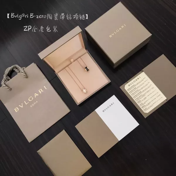 불가리 세라믹 포인트 장식 목걸이