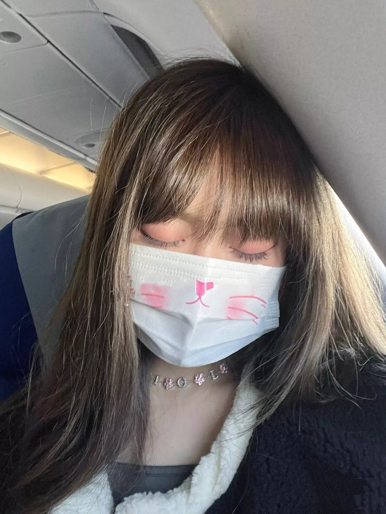 디올 빈티지 플라워 모티브 목걸이 상세 이미지 16