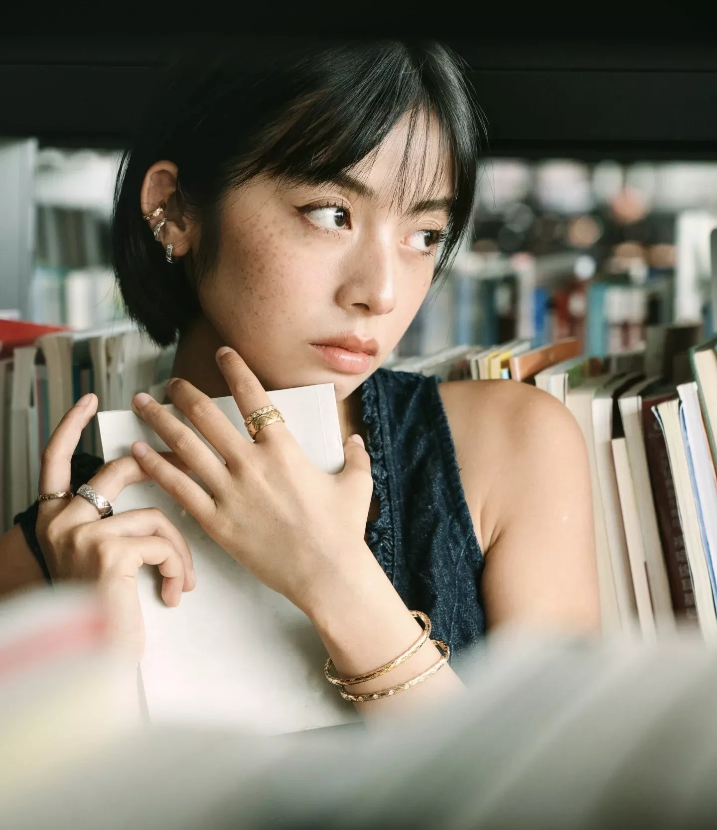 샤넬 퀼팅 패턴 하프 다이아 뱅글 팔찌 상세 이미지 25