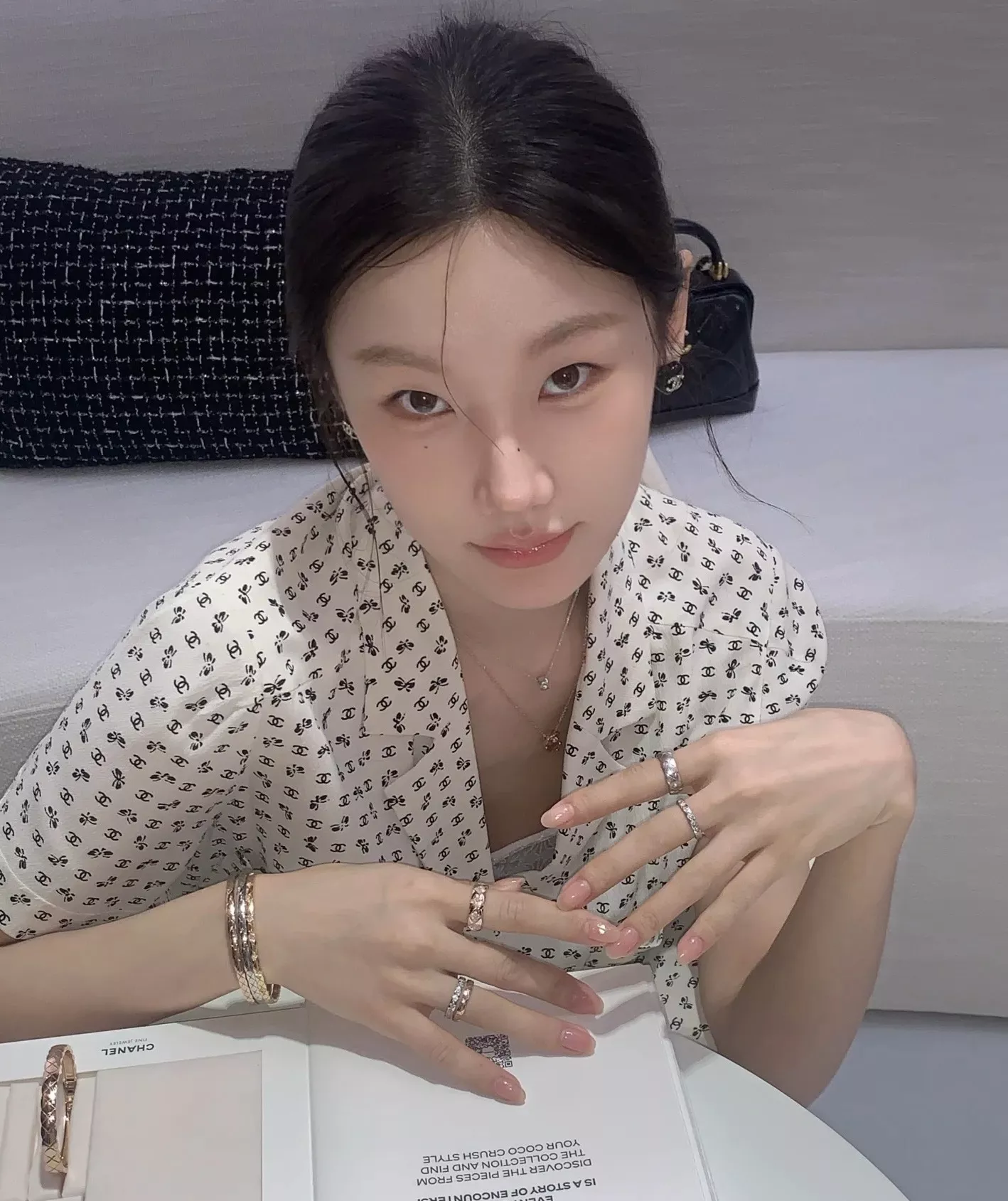 샤넬 퀼팅 패턴 하프 다이아 뱅글 팔찌 상세 이미지 11