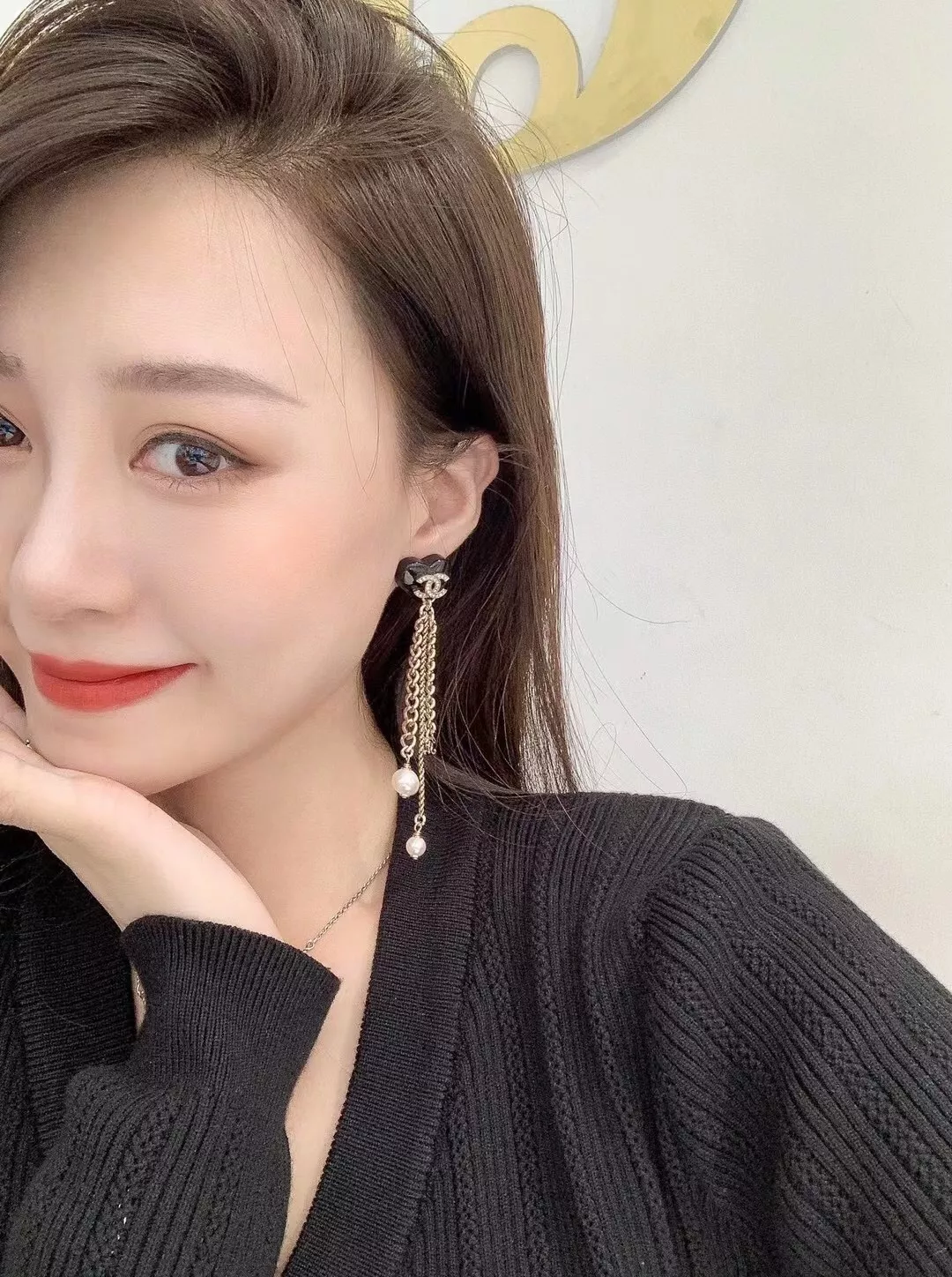 샤넬 블랙 하트 태슬 귀걸이 상세 이미지 10