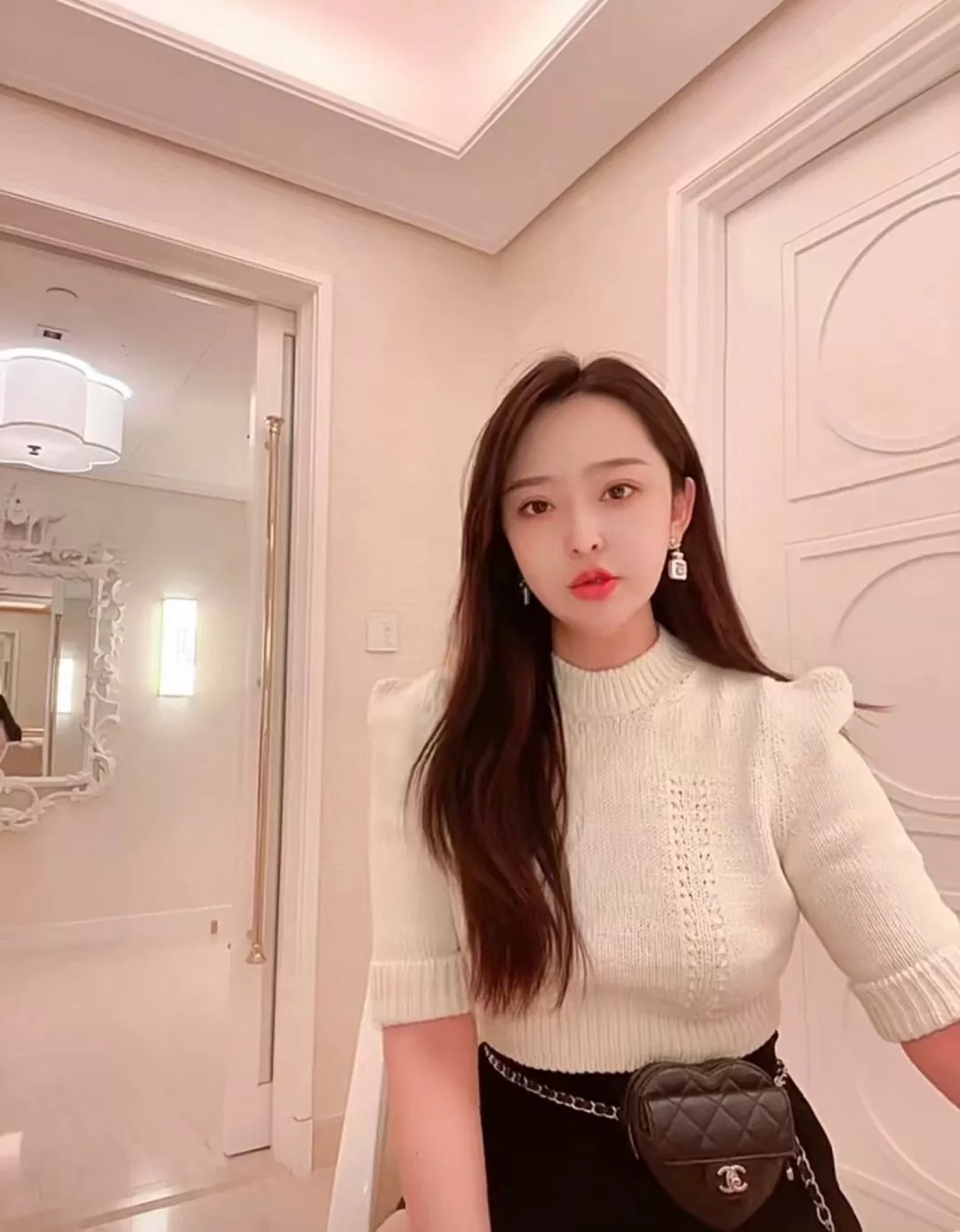 샤넬 N°5 향수병 모티브 귀걸이 상세 이미지 13