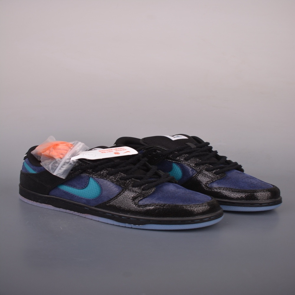나이키 SB 덩크 로우 버터플라이 타투 로우탑
