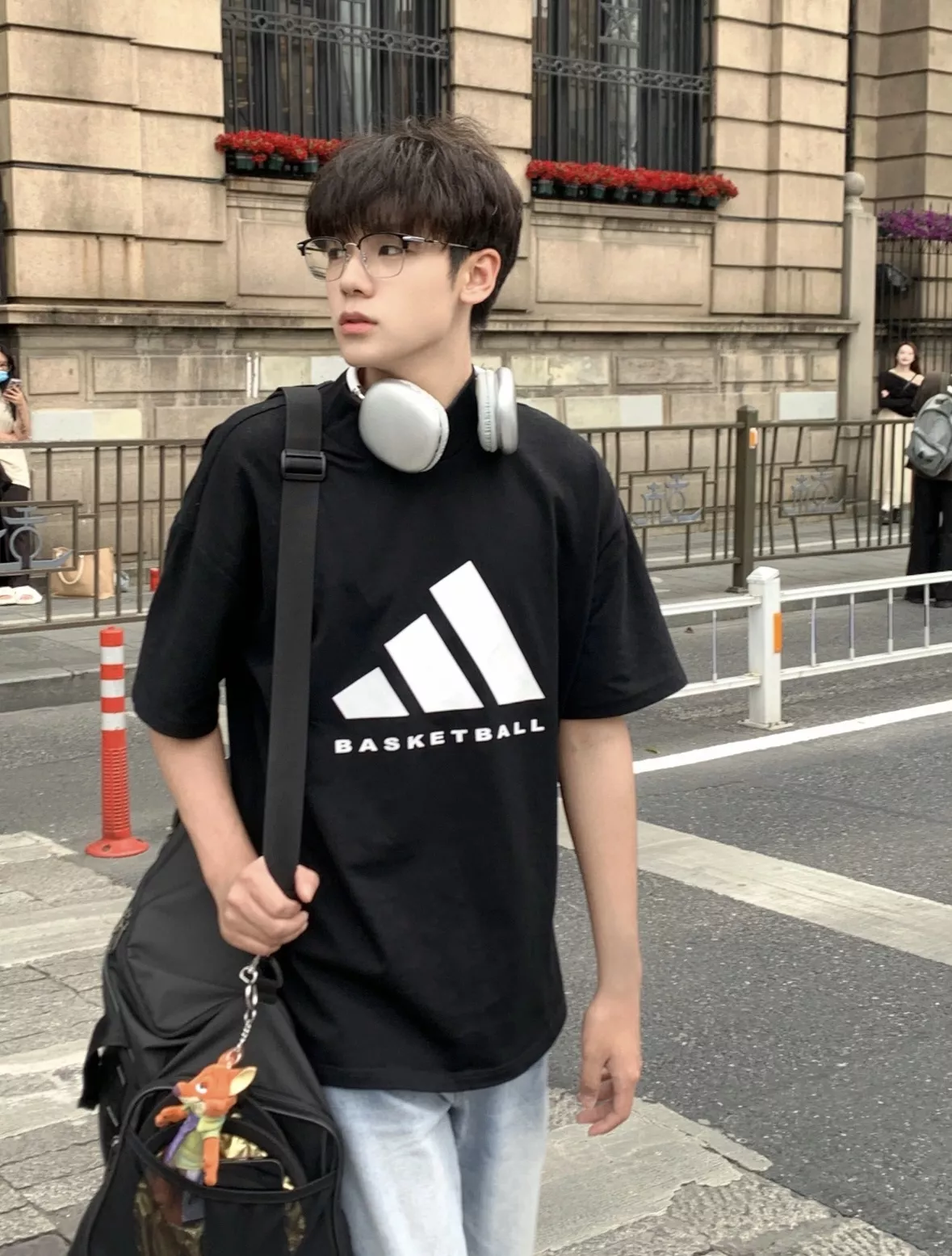 아디다스 농구 레터링 로고 반소매 티셔츠 상세 이미지 29